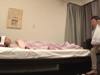 風邪で弱った叔母さんの姿にムラムラして…甥っ子との近親交尾にWお姉さん近親相姦のエロ動画