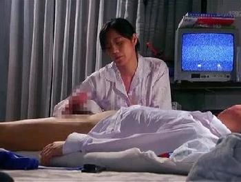 「ちょっともう出しでしょ！？」まだ子供部屋で生活してる親離れできない息子が何発も母ちゃんに！痴女人妻近親相姦のエロ動画