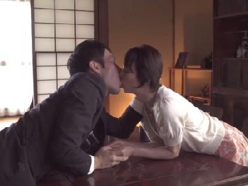 お互いにダメとは分かっていながらも求めるしかなった母子の愛のカタチ人妻熟女近親相姦のエロ動画