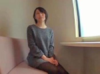 奥ゆかしい地味めで清潔感のある素人娘の薄モザハメ撮り性交お姉さんのエロ動画