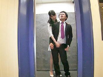 高身長・高学歴のタイトスーツオフィスレディが所構わずオフィスファック痴女OLパンスト乱交大谷翔子のエロ動画