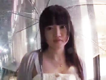 街を歩く美形少女をインタビューと称して拉致車へ誘導し凌辱部屋へ連れ込み中出し凌辱！巨乳美少女ハメ撮りレイプ3Pのエロ動画