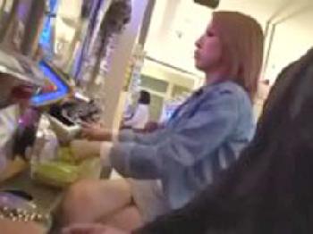 コロナ期間営業中のパ肉棒店にいたギャンブル依存症女に中出し巨乳お姉さんギャル北川エリカのエロ動画