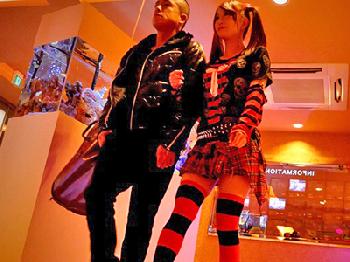 ライブ後に麺に誘われたらホテルまでついてっちゃうお手軽バンギャ素人美少女中出しハメ撮りのエロ動画