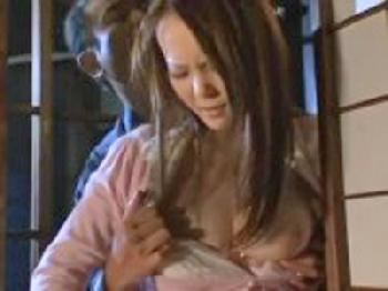 エロ親父に夜這いされて不貞を繰り返す奥様巨乳人妻近親相姦のエロ動画