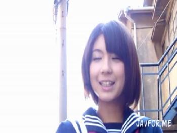 オトナの男に処女学生がおとなしくイチモツを咥える素人女子校生美少女フェラのエロ動画