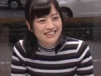 二人組素人奥さんをナンパ！マジックミラー号に連れこんで乱交ファックしちゃいましたW巨乳人妻のエロ動画