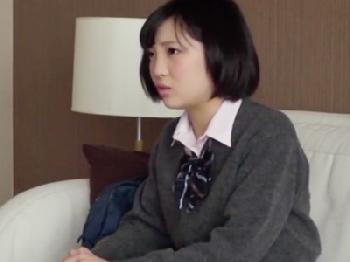 当たり屋に騙されてホテルに来ちゃった女子校生を強姦巨乳素人美少女ロリ広瀬うみのエロ動画