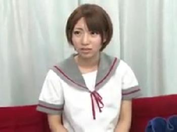 美形少女が女子校生コスプレして痴漢に遭った状況を再現素人美少女のエロ動画