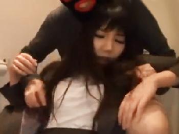 唐突な中出し凌辱に抵抗できず中出しされたデカパイ美形少女巨乳美少女レイプのエロ動画