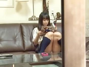 空調業者がオナニーしてる女子校生を見つけて肉棒プレゼント美少女のエロ動画