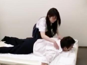 女子校生リフレの個室に隠しカメラ設置→生々しい実態を隠し撮り!素人美少女痴女盗撮マッサージのエロ動画
