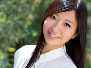 秘めたエロ偏差値に今後の成長ぶりが期待大の新人女子大生デビュー女子校生美少女コスプレ3Pデビュー作一花のあのエロ動画