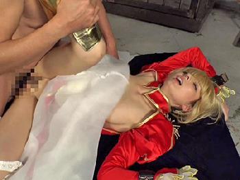 金髪で青い目の美形少女剣士が後ろ手に縛られて肉棒陵辱お姉さんハーフコスプレ顔射のエロ動画