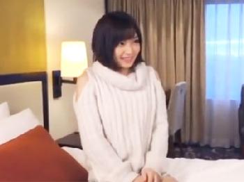 街行く猛烈きれいなお姉さんナンパ！見た目とは裏腹なエッチな娘を太ぃ陰茎で突き上げ本気中出しセックス素人美少女ロリハメ撮りのエ...