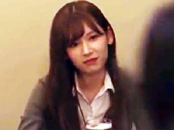 出張先のホテルで相部屋になった深酔いした奥さん上司と朝まで中出し性行為！人妻OLハメ撮りのエロ動画