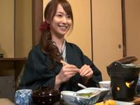 結婚したての初々しい若奥様なのに男と密会不貞旅行巨乳素人人妻のエロ動画