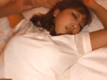 泥酔して起きないギャルをホテルに連れ込みはめたい放題セックスしてやったぞW素人ハメ撮りのエロ動画