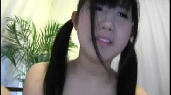 どうみてもJSにしかみえないミニ系ツインテ少女とハメ撮りパコ巨乳素人ロリ痴女顔射のエロ動画