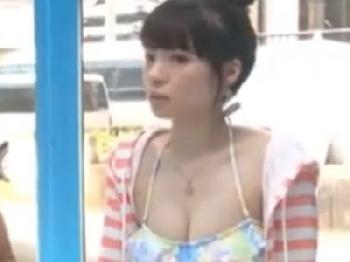 マジックミラー号で男友人と友情崩壊中出し交尾っちゃった女子大生素人美少女水着のエロ動画