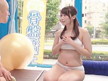 「そこはダメぇ♥」マジックミラー号で尻穴をご開帳される産後まもない妻素人人妻中出しマッサージアナルのエロ動画