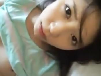 ガチモノ流出！微乳激烈可愛い少女の寝込みハメ撮り！※ノイズ有素人美少女痴女顔射のエロ動画