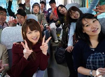 寝取られバスツアー…妻が慰安旅行で寝取られれた一部始終がこちら巨乳人妻OL吉沢明歩のエロ動画