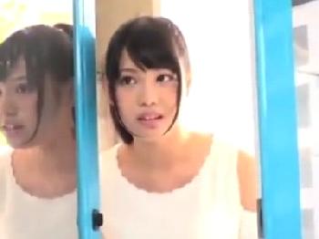 「ぁぁッ…ダメッ気持ちいいッ」賞金の誘惑に負けマジックミラー号で挿入されてしまう超かわいい素人W美少女ナンパのエロ動画