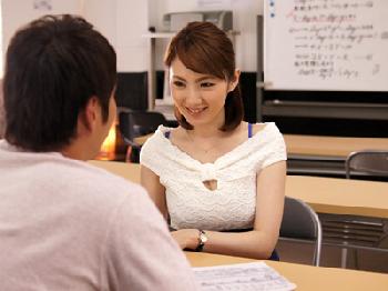 進路相談中に大学合格祈願の応援性交してくれちゃう塾講師お姉さん痴女女教師天海つばさのエロ動画