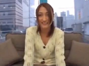 『え…ちょっと待って』ハーフかと思うほどの顔が整ったきれいなお姉さんをナンパし即挿入性交素人ハメ撮りのエロ動画