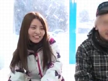 スノボ旅行に来たカップルをマジックミラー号マッサ→中出し寝取りで托卵成功巨乳素人マッサージのエロ動画