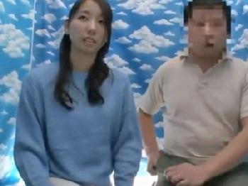 『お父さん…おっきぃよ…』諭吉あげたらカメラ前で挿入しちゃうヘンタイ親子素人美少女中出し近親相姦のエロ動画