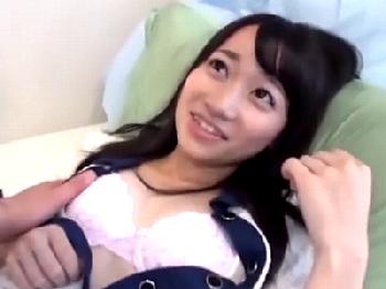 「へっいやちょっと‥W」神カワ女子大生ナンパ→勃起男性器見せつけてなし崩しハメW素人ロリ中出しのエロ動画