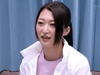 『夫がいるんですってぇ！』マジックミラー号に連れ込んだ美人奥様をマッサージ中に強引にハメ！巨乳素人痴女人妻ハメ撮りナンパレイ...