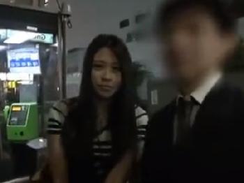 おとなしい性格が災いして抵抗できないまま生男性器挿入された女子大生素人美少女お姉さんレイプ痴漢のエロ動画