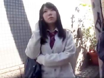 読者モデルと甘い言葉で騙してナンパし中出し素人女子校生美少女ロリのエロ動画