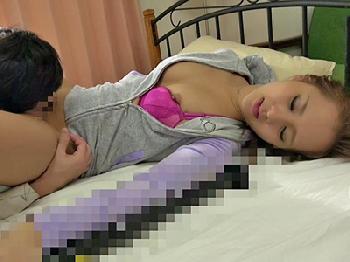 オラオラ系に見えて挿入した途端に涙目になるギャルのギャップ萌えSEX素人顔射のエロ動画