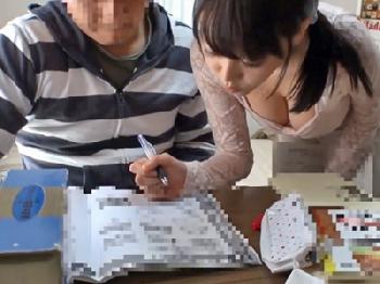 やたらとアピールしてくる家庭教師を押し倒して着衣中出し!巨乳お姉さんのエロ動画