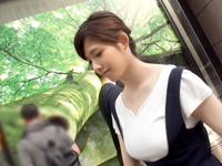 さすが銀座にいるだけあるインテリきれいなお姉さんをナンパパコ巨乳素人のエロ動画