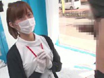 インターネットのテレビ番組と騙された看護師さんがマジックミラー号セックス素人看護婦パンストのエロ動画