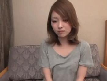 新宿の居酒屋で働く素人ギャルの柔肌を堪能する濃密ハメ撮りファック!痴女顔射のエロ動画