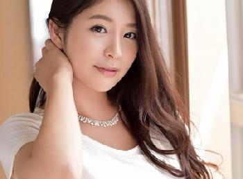 誰が見ても美人マダムだと認める若奥様と濃密性交→完成されたオトナが他人棒にSEXされて精液ぶっかけ巨乳痴女人妻顔射めぐりのエ...