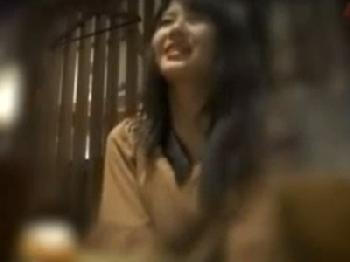 居酒屋でナンパしたほろ酔い気分の素人オフィスレディと中出しハメ撮りOLのエロ動画