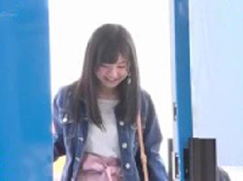 メチャクチャ清純清楚でかわいい美形少女がマジックミラー号に乗車し知らない男と即ずぼ!巨乳素人美少女ナンパのエロ動画