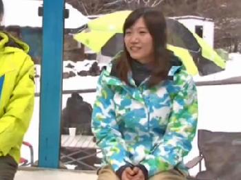 卒業間近にマジックミラー号で思い出づくりハメする素人男女美少女マッサージのエロ動画