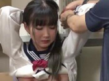 泣き叫ぶ巨乳パイパン女子に反省を促すお仕置き陵辱女子校生美少女レイプのエロ動画