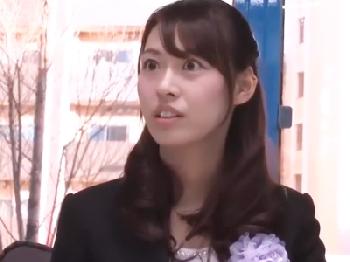 『もう変になっちゃうぅ‥』美人な奥様がマジックミラー号でしつこい乳首責めに快感オーガズム堕ちして寝取られちゃう素人人妻ナンパ...