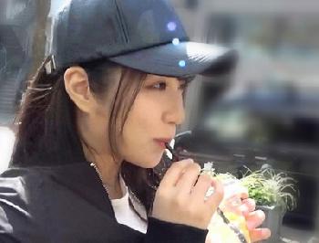 『彼氏とのレスが…耐えられなくて…』内緒でハメ撮りJAVに出た彼女巨乳痴女3P辻さくらのエロ動画