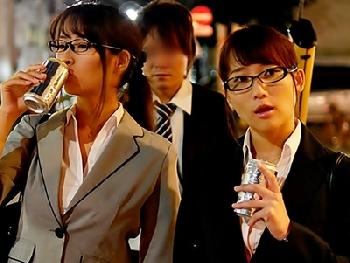 先輩W痴女に死ぬほど逝かされる相部屋ハーレム3P巨乳お姉さんOLのエロ動画
