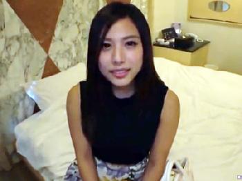 見た目は清潔感のあるのに超がつく程のクソヤリマン娘とホテルハメ撮り！巨乳素人お姉さん痴女顔射のエロ動画